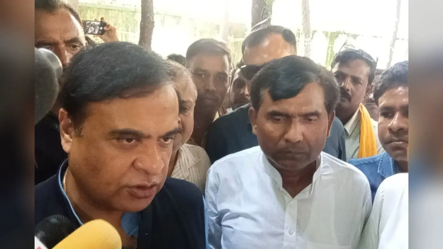 बीजेपी की टेंशन दूर करने में जुटे हिमंता बिस्व सरमा ने जामताड़ा के इस बड़े नेता को भी मना लिया