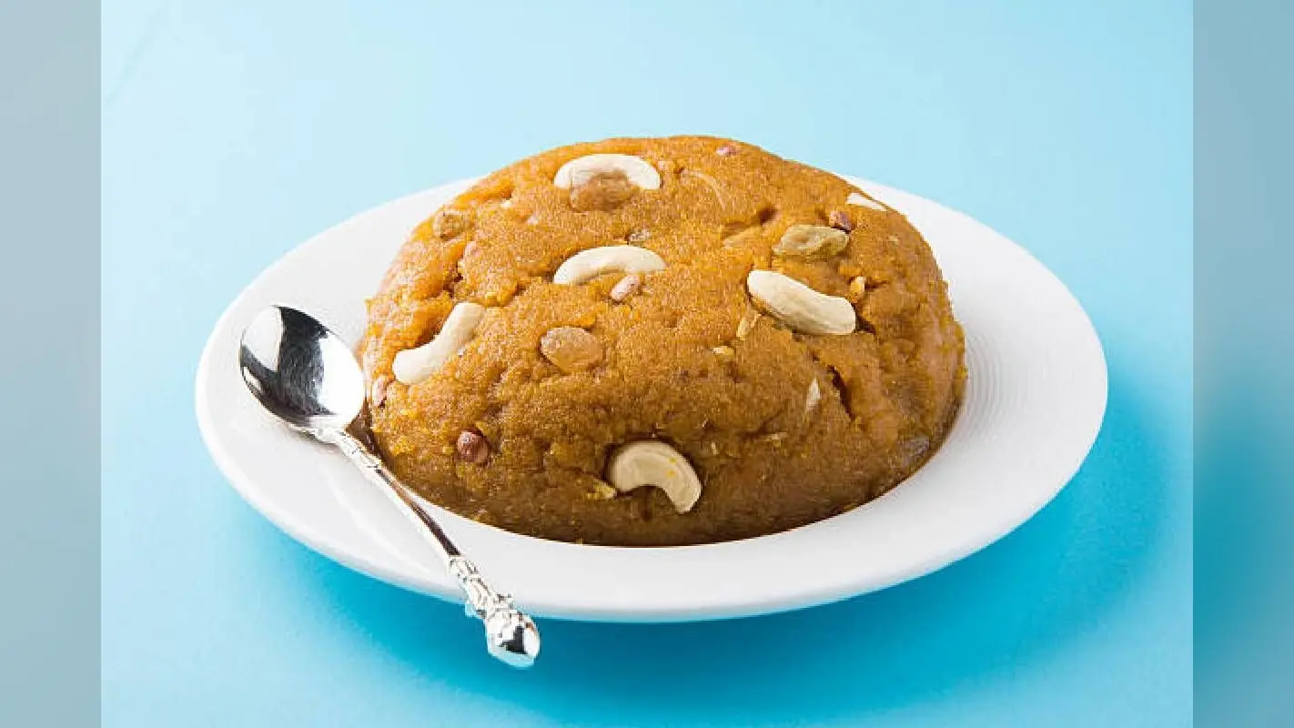 Karah Prasad Recipe: गुरु नानक जयंती पर बनाएं गुरुद्वारे जैसा टेस्टी कड़ा प्रसाद, देखें रेसिपी