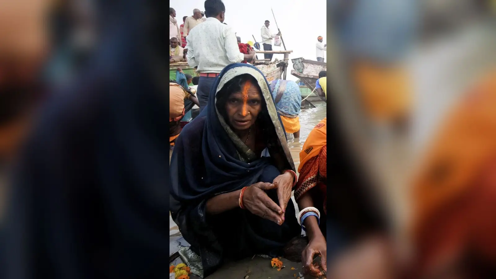 Kartik Purnima Upay: इस दिन गंगाजल के छिड़काव से दूर होंगे सारे कष्ट