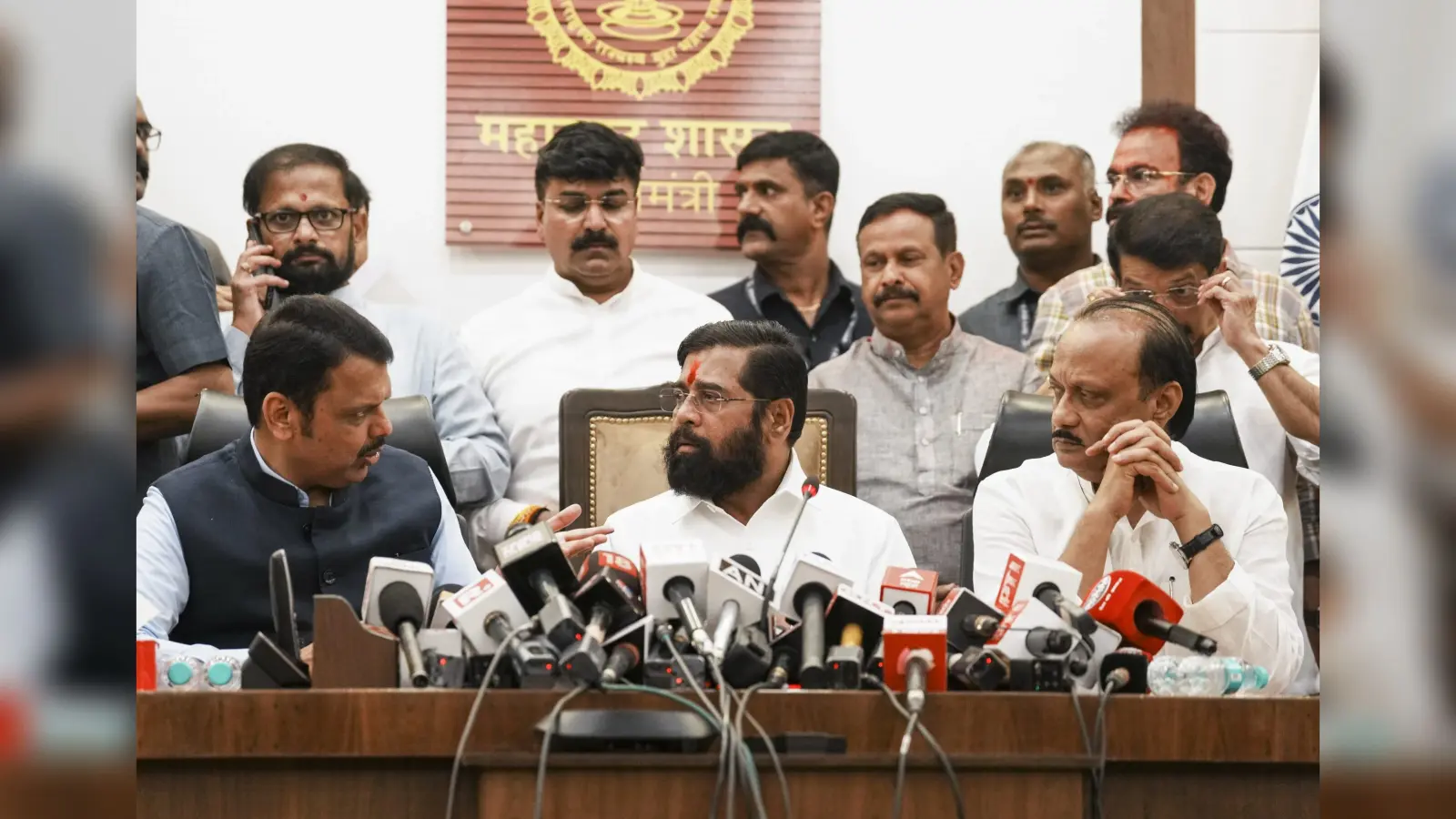 Maharashtra New CM: कौन बनेगा महाराष्ट्र का अगला मुख्यमंत्री? रेस में ये नाम सबसे आगे