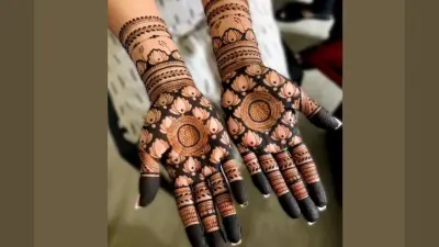 Mehndi Designs For Dark Colour: मेहंदी का कलर चाहिए डार्क? तो बनाए ये खूबसूरत डिजाइन