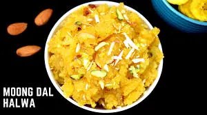 Winter Season Food : इस सर्दियां बनाएं देशी घी से बना मूंग दाल का हलवा, जानें आसन विधि