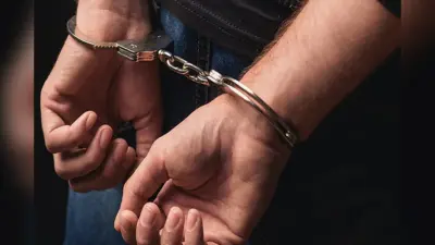 Motihari News: इलेक्ट्रॉनिक्स दुकान में लगी भीषण आग, 15 लाख की संपत्ति जलकर खाक