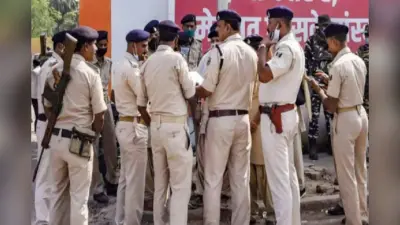 Muzaffarpur News: देर रात सड़क पर निकले एसएसपी, रात्रि गश्ती का लिया जायजा