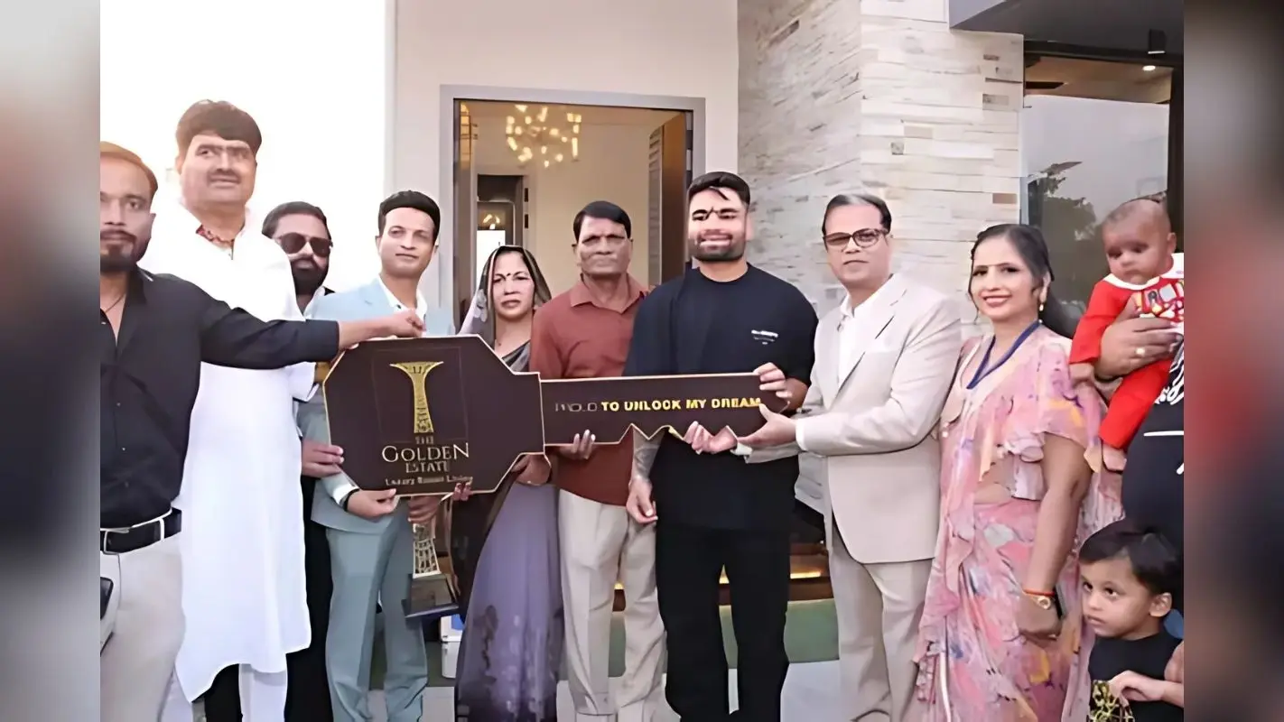 Rinku Singh Net Worth: 13 करोड़ मिलते ही रिंकू ने बदल लिया ठिकाना, जाने ठाठ-बाट