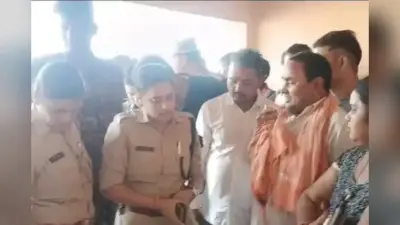 Samastipur News: फंदे से लटका मिला युवक का शव, परिजन लगा रहे हत्या का आरोप