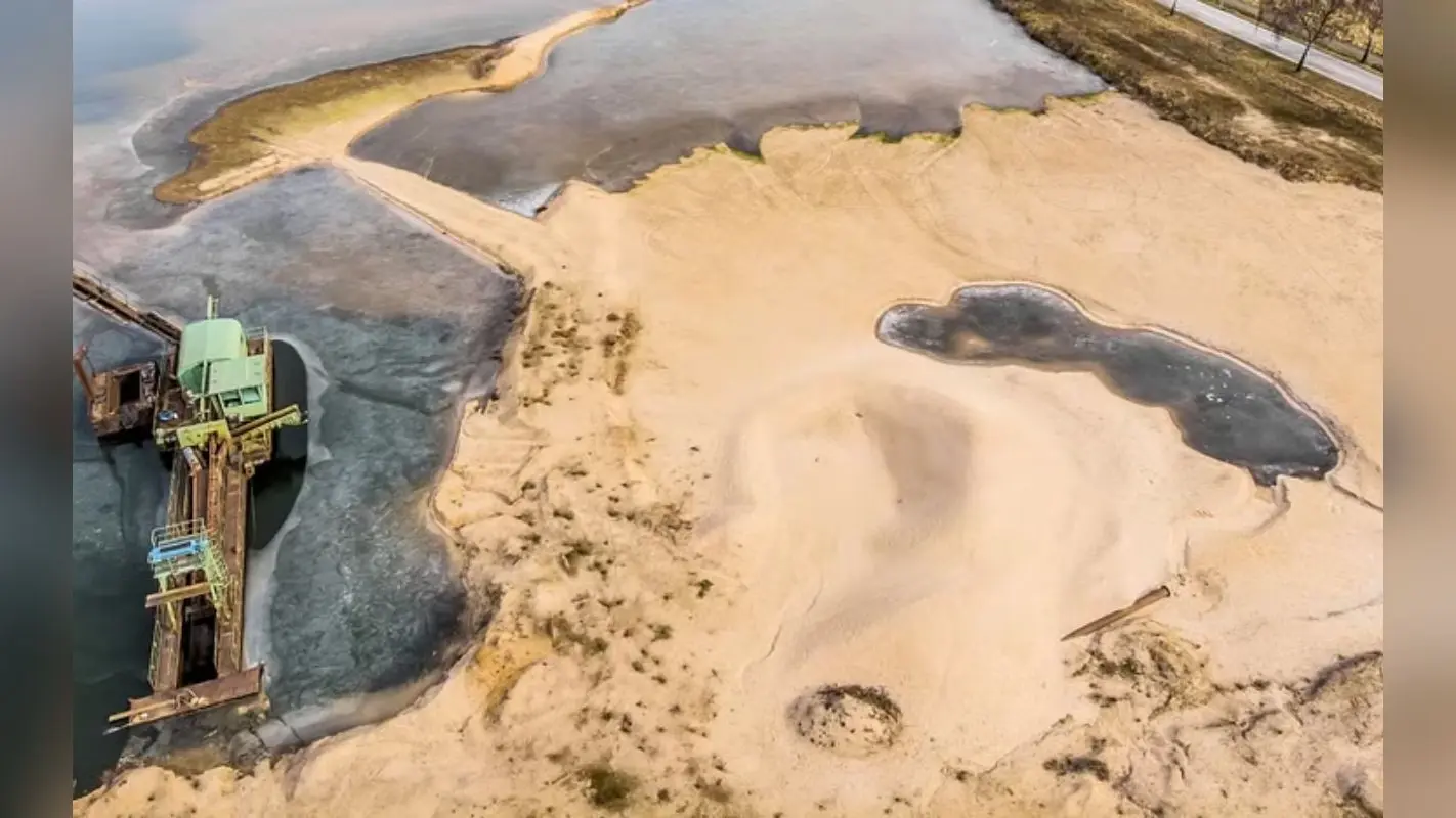 Sand Mafia: सफेद बालू के पीछे काला खेल, खनन विभाग नहीं कस पा रहा माफियाओं पर नकेल