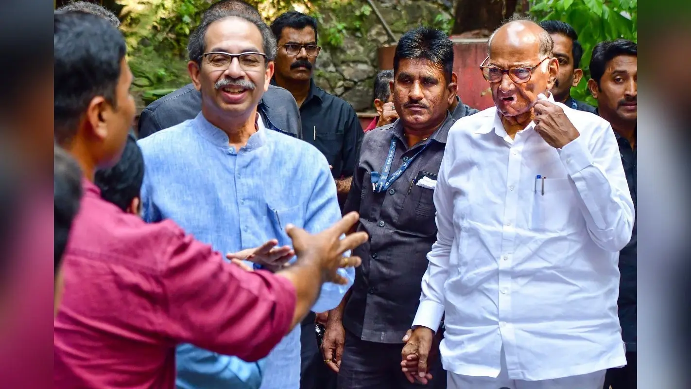 Sharad Pawar ने सक्रिय राजनीति से संन्यास के दिए संकेत, कहा- कहीं तो रुकना होगा