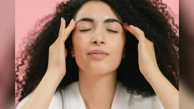 Beauty Tips : अगर आपको भी चाहिए ग्लोइंग स्किन तो ऐसे रखें अपने चेहरे का ख्याल