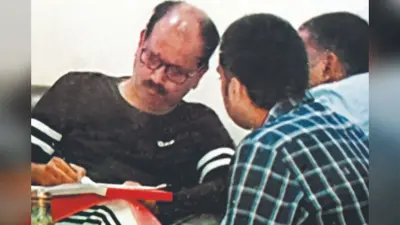 हेमंत सोरेन के पीएस समेत झामुमो नेता के ठिकानों पर छापे, करीबी के घर से मिले 24 लाख रुपये