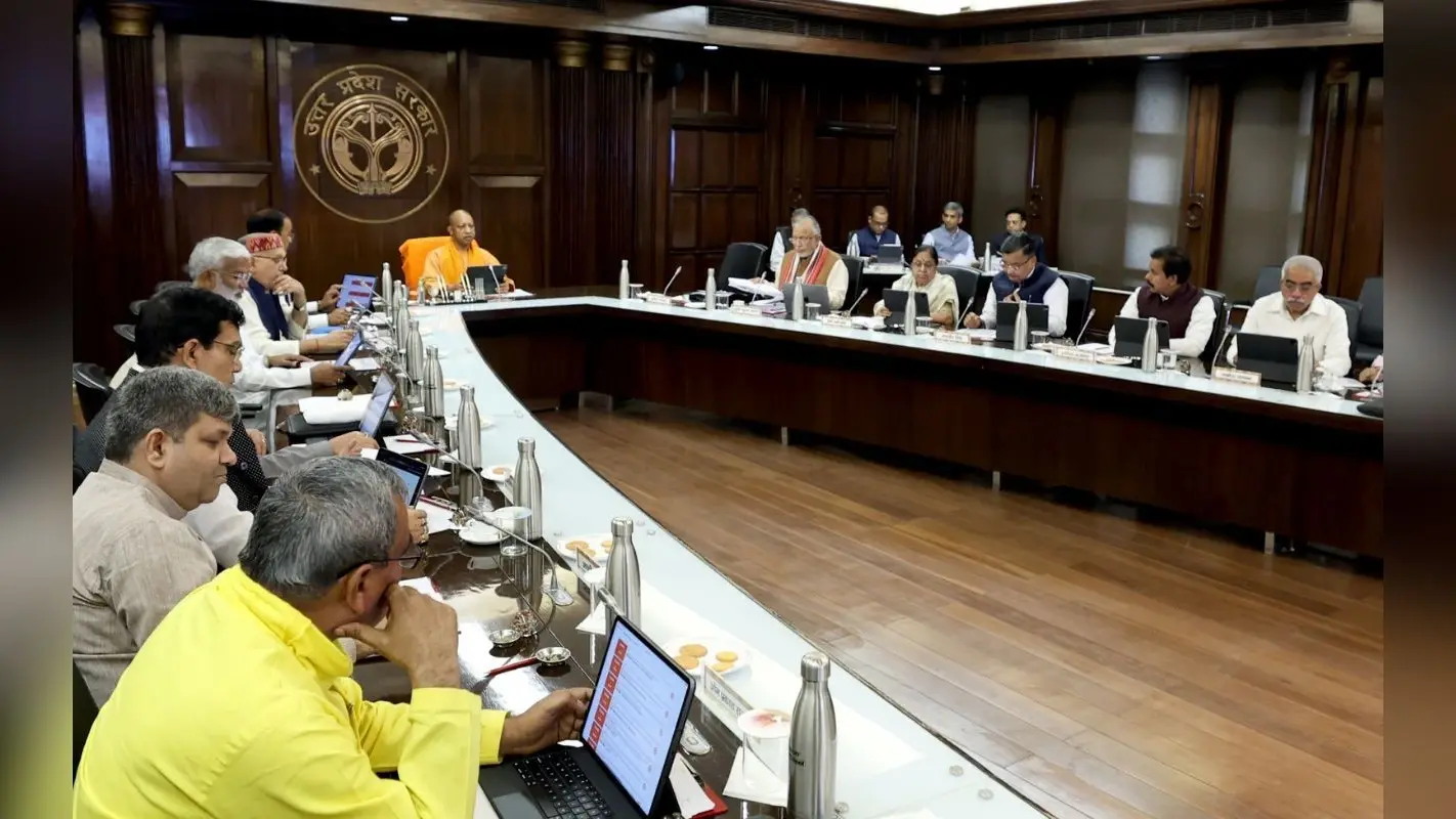 UP Cabinet Meeting: यूपी कैबिनेट की बैठक में 23 प्रस्ताव पास, सीएम योगी ने सरकारी नौकरी के साथ महाकुंभ के लिए खोला खजाना