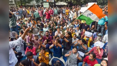 UPPSC Protest: अब एक दिन में होगी PCS 2024 की परीक्षा, UPPSC ने प्रदर्शनकारी छात्रों की मांग मानी