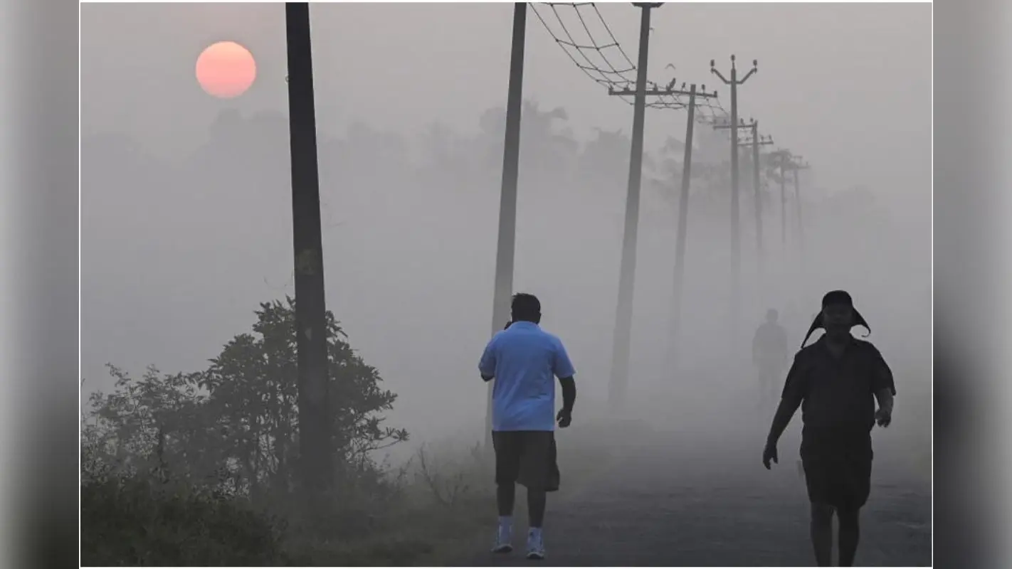 Bengal Weather Update : कोलकाता में पारा 15 डिग्री तक गिरा, जिलों में छाया रहेगा कोहरा