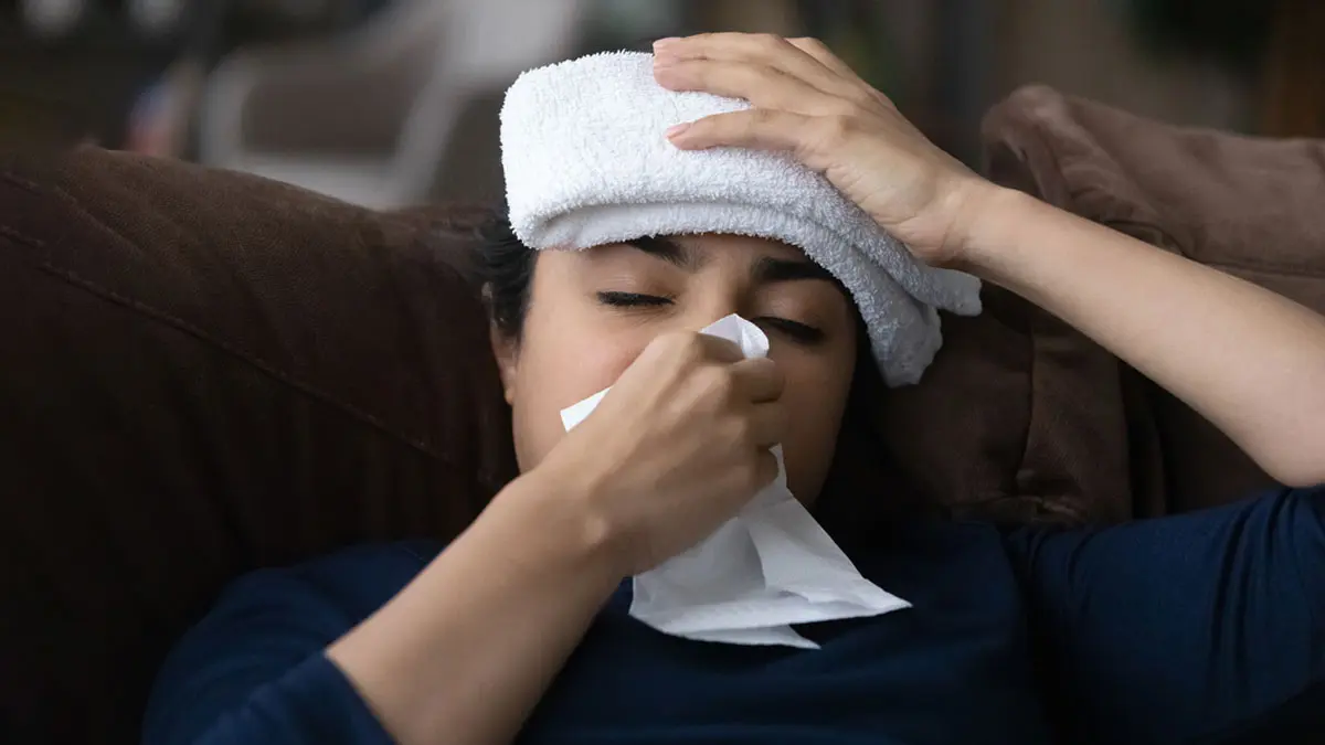 Winter Care Tips: सर्दी में हाथ हो जाते है रुखे और बेजान, फॉलो करें ये 5 टिप्स