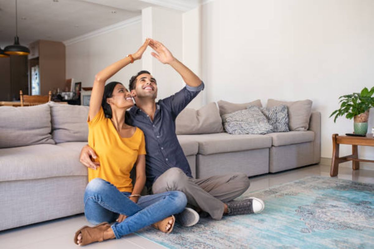 Relationship Tips: रिश्तों में बढ़ेगी करीबी, पार्टनर से बोलें ये 5 झूठ