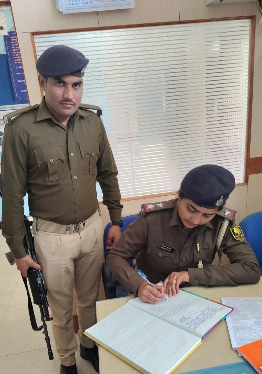 पुलिस ने बैंक शाखाओं में सुरक्षा व्यवस्था का लिया जायजा