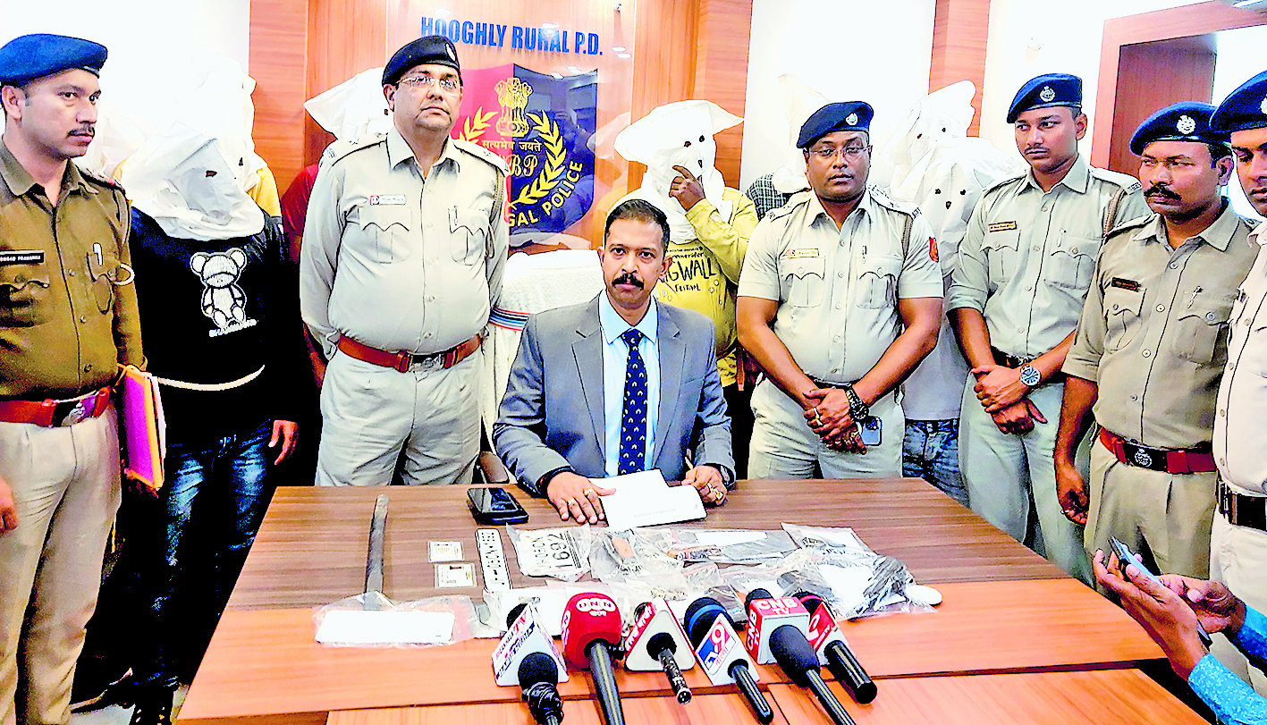 डाका डालने पहुंचे आठ अपराधी हुगली के चंडीतला से गिरफ्तार