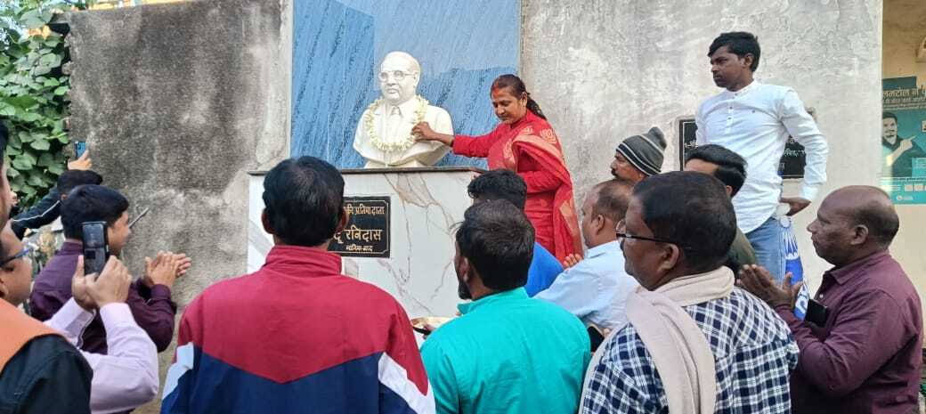 Giridih News :आंबेडकर मिशन युवा समिति ने मनाया बाबा साहेब का महापरिनिर्वाण दिवस