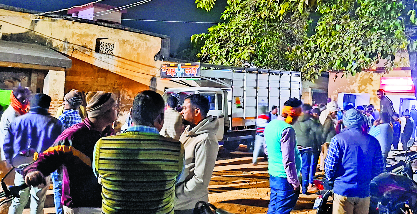 एसएच पर दो बाइकों की आमने-सामने की हुई टक्कर में दो युवकों की गयी जान