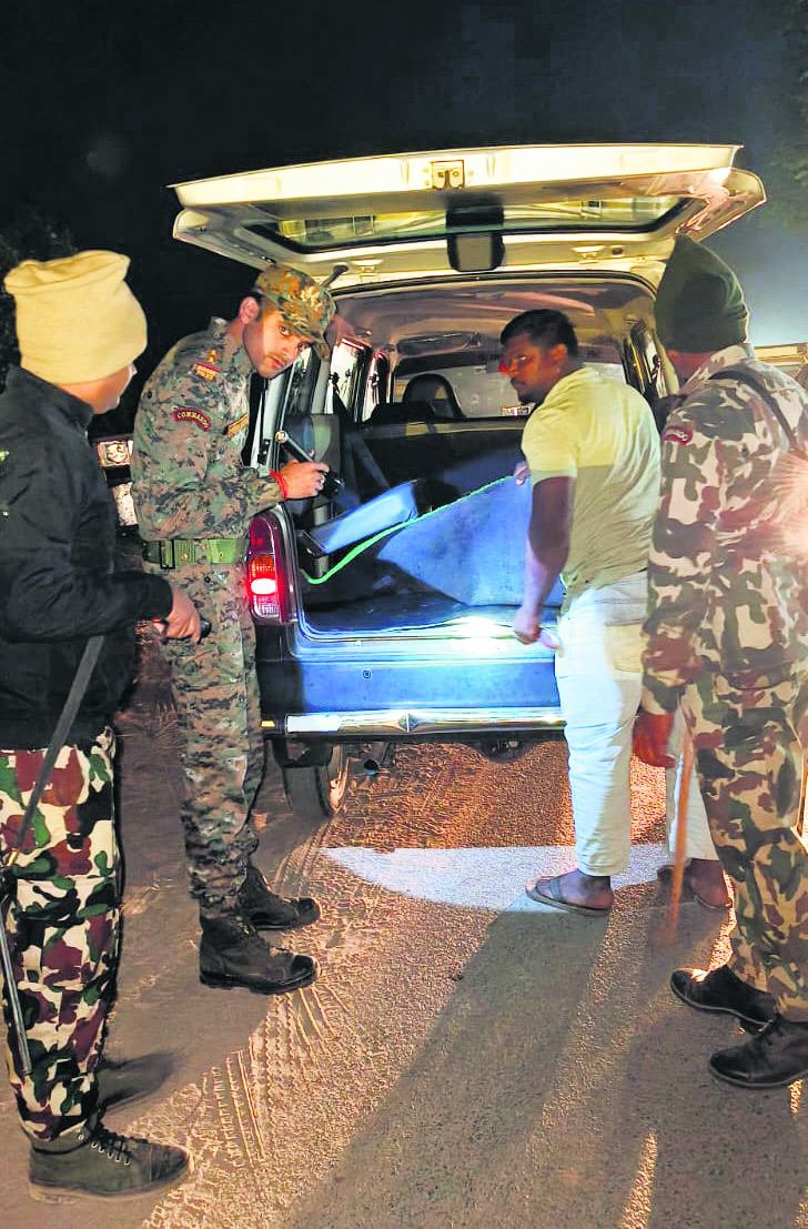 Gaya News : 24 घंटे में 2250 वाहनों की हुई जांच, वसूले 8.50 लाख रुपये