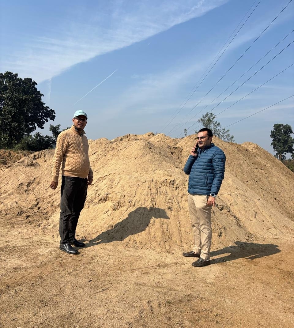 seraikela kharsawan news : सरायकेला के घाटों से डेढ़ साल से बालू का उठाव बंद, विकास कार्य ठप