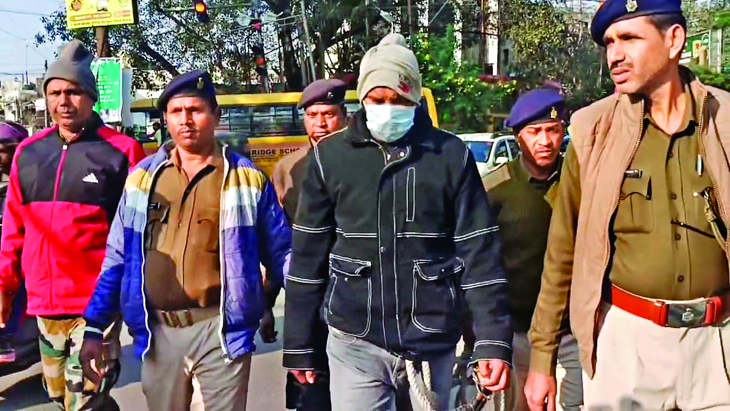 News of molestation accused : छात्राओं से छेड़खानी करनेवाले की रांची मेन रोड में करायी परेड, फिर भेजा जेल
