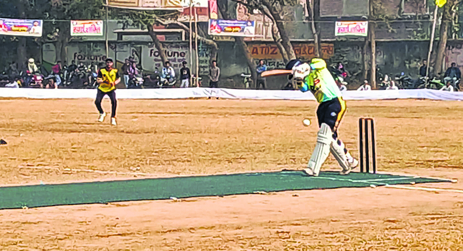 Buxar News: सुपर ओवर में मध्य प्रदेश ने पश्चिम बंगाल को किया पराजित