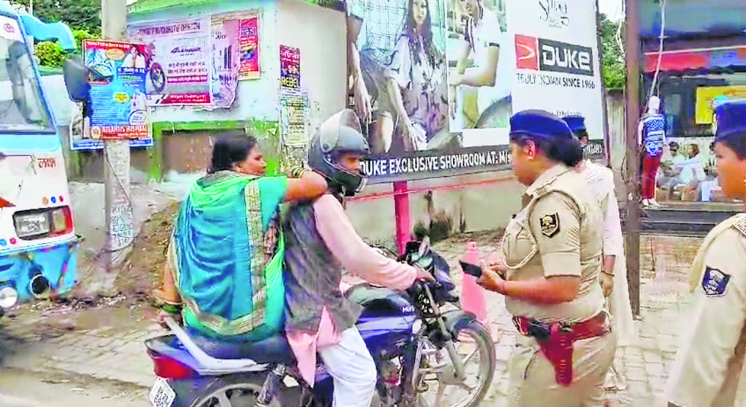 Gopalganj News : शहर के होटल, रेस्टोरेंट और ढाबा में पुलिस का छापा, युवक और युवतियां आपत्तिजनक हालत में मिले, लाइसेंस होगा रद्द