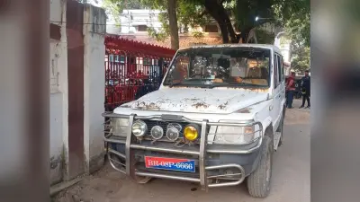 Munger news : बिना इंश्योरेंस, प्रदूषण प्रमाण पत्र व हाई सिक्योरिटी नंबर की गाड़ियां दौड़ा रही पुलिस और आम लोग चलाएं तो जुर्माना