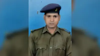Golmuri Police line : बैरक की सीढ़ी से गिर कर आरक्षी की मौत मामले में हवलदार व दो आरक्षी पर हत्या का केस दर्ज