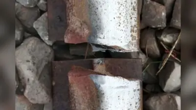 Madhepura में ट्रेन के आने से पहले टूटी पटरी, गेटमैन की मुस्तैदी से टला बड़ा रेल हादसा