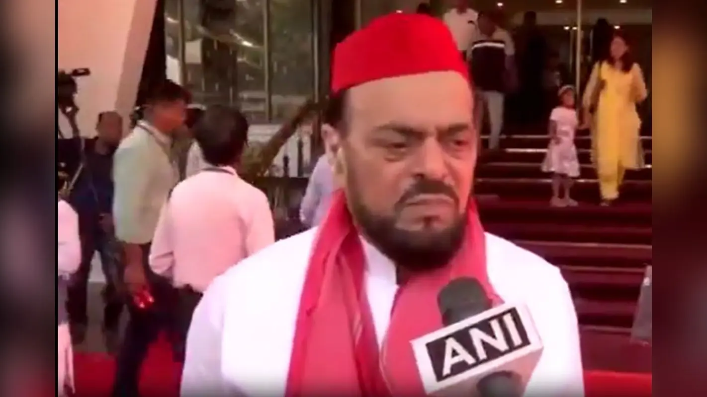 Mahavikas Aghadi News: महाविकास अघाड़ी में दरार, उद्धव के नेता के पोस्ट पर भड़के अबू आजमी, MVA छोड़ने की दी धमकी
