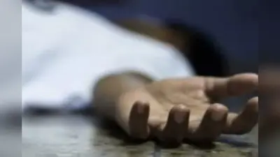 Bettiah News: पेड़ पर लटका मिला अधेड़ का शव, रात में पत्नी से हुआ था विवाद