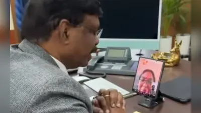 Bihar: ‘हेलो मैम सुना है आप इनोवेटिव तरीके से पढ़ाती हैं’, जूही मैम की जुगाड़ वाली पढ़ाई के कायल हुए ACS सिद्धार्थ
