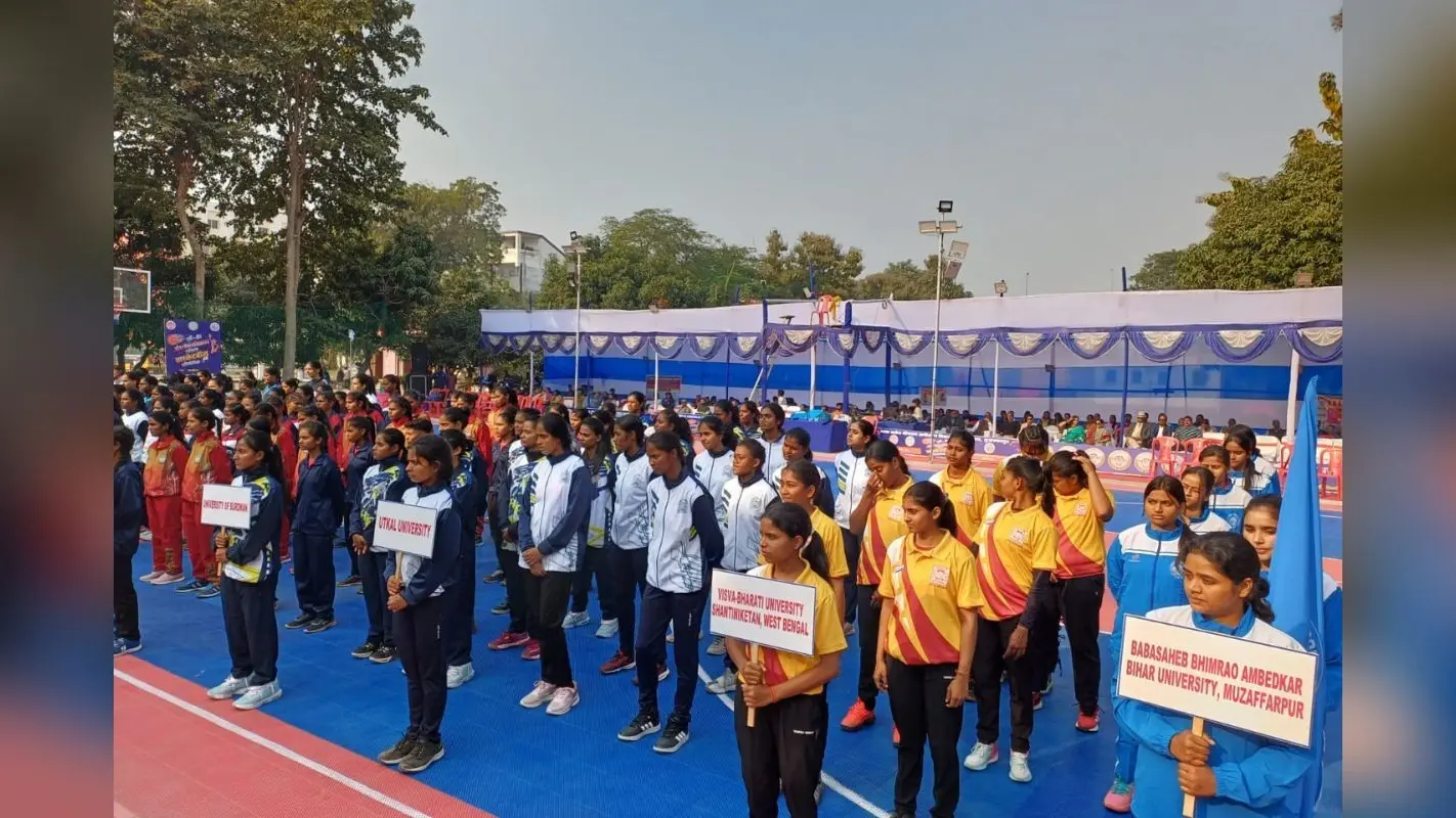 BRABU: विश्वविद्यालय में छात्रों ने खोला परीक्षा परिणाम और प्रमाणपत्रों का पेंच, सुनाई समस्याएं