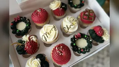 Christmas Cupcake Recipe: इस क्रिसमस घर पर बनाएं स्वादिष्ट कपकेक