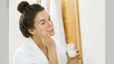 Beauty Tips: टैनिंग से छुटकारा दिलाने में मदद करेगा नारियल का तेल, इस तरह इस्तेमाल करना फायदेमंद