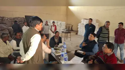 Giridih News:डीएसओ ने किया एफसीआई गोदाम का निरीक्षण, 10 दिसंबर तक खाद्यान्न वितरण का निर्देश