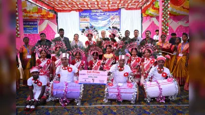 Rourkela News: उड़सू गांव की आरती नृत्य मंडली ने जीती चैंपियनशिप ट्रॉफी