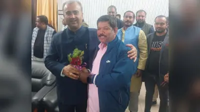स्वास्थ्य मंत्री से गुलाबबाग में हेल्थ सेंटर खोलने की मांग