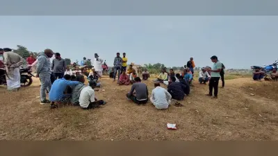 Gaya News : पैक्स चुनाव में भी पुल व रोड नहीं होने का मुद्दा बना वोट बहिष्कार का कारण