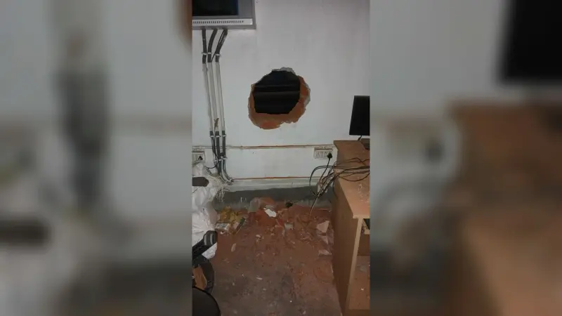 अज्ञात चोरों ने स्कूल से लाख रुपये मूल्य का सामान सेंधमारी कर चुराया