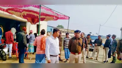 Gopalganj News : फुलवरिया में मतदाताओं में दिखा उत्साह, सुबह ही वोट देने के लिए लग गयी थी लाइन