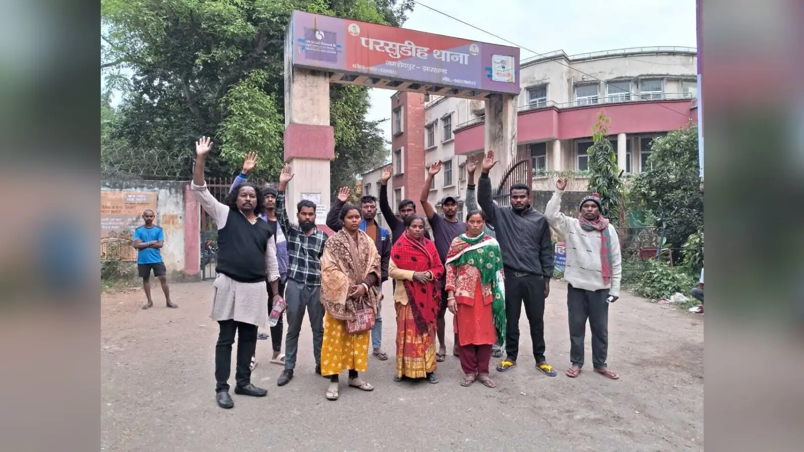 परसुडीह : मुआवजा की मांग को लेकर मृतक के परिजन पहुंचे थाना