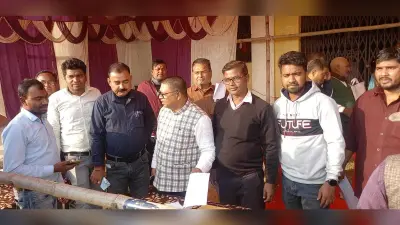 Madhubani News : डिस्पैच केंद्र पर मतदान कर्मियों ने दिया योगदान