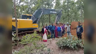 East Singhbhum : चाकुलिया में भूमिगत नहर निर्माण के लिए नियम-कानून ताक पर रखकर साल पेड़ों की कटाई गलत : जमुना टुडू