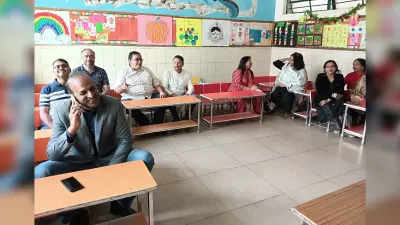 BOKARO NEWS: 37 साल बाद अपने स्कूल पहुंचे ज्वाइंट सेक्रेटरी, कराया नी डाउन