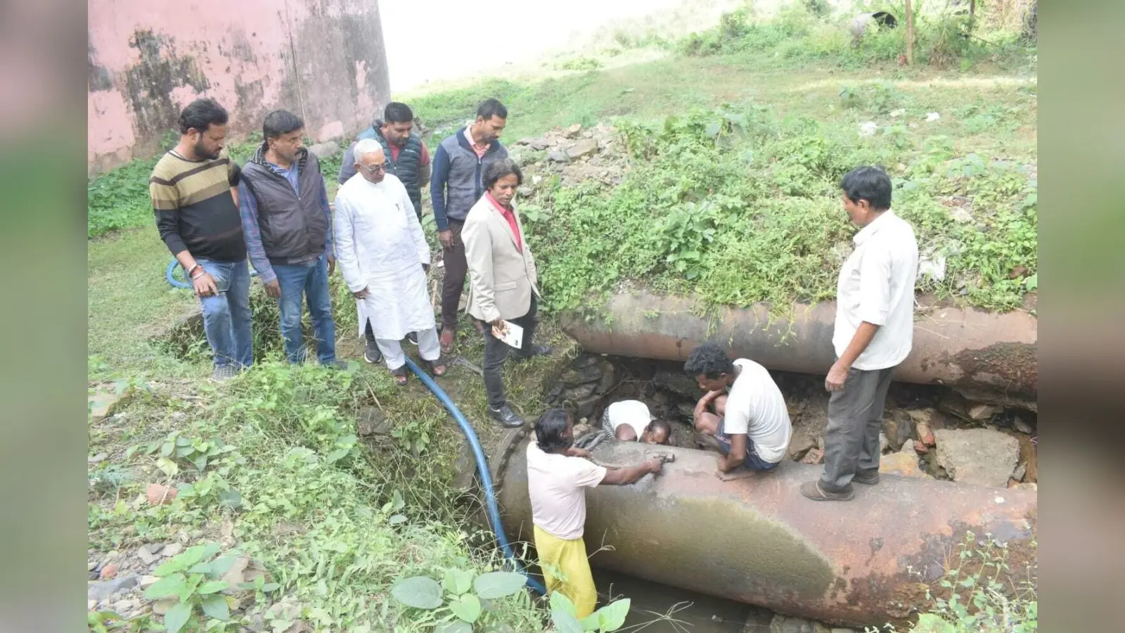 Dhanbad News: पाइप में लीकेज से झरिया में जलापूर्ति ठप, लोग परेशान