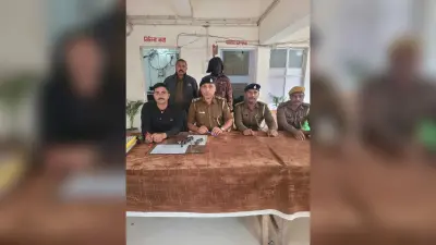 डुमरा में दो पिस्तौल व कारतूस के साथ युवक गिरफ्तार