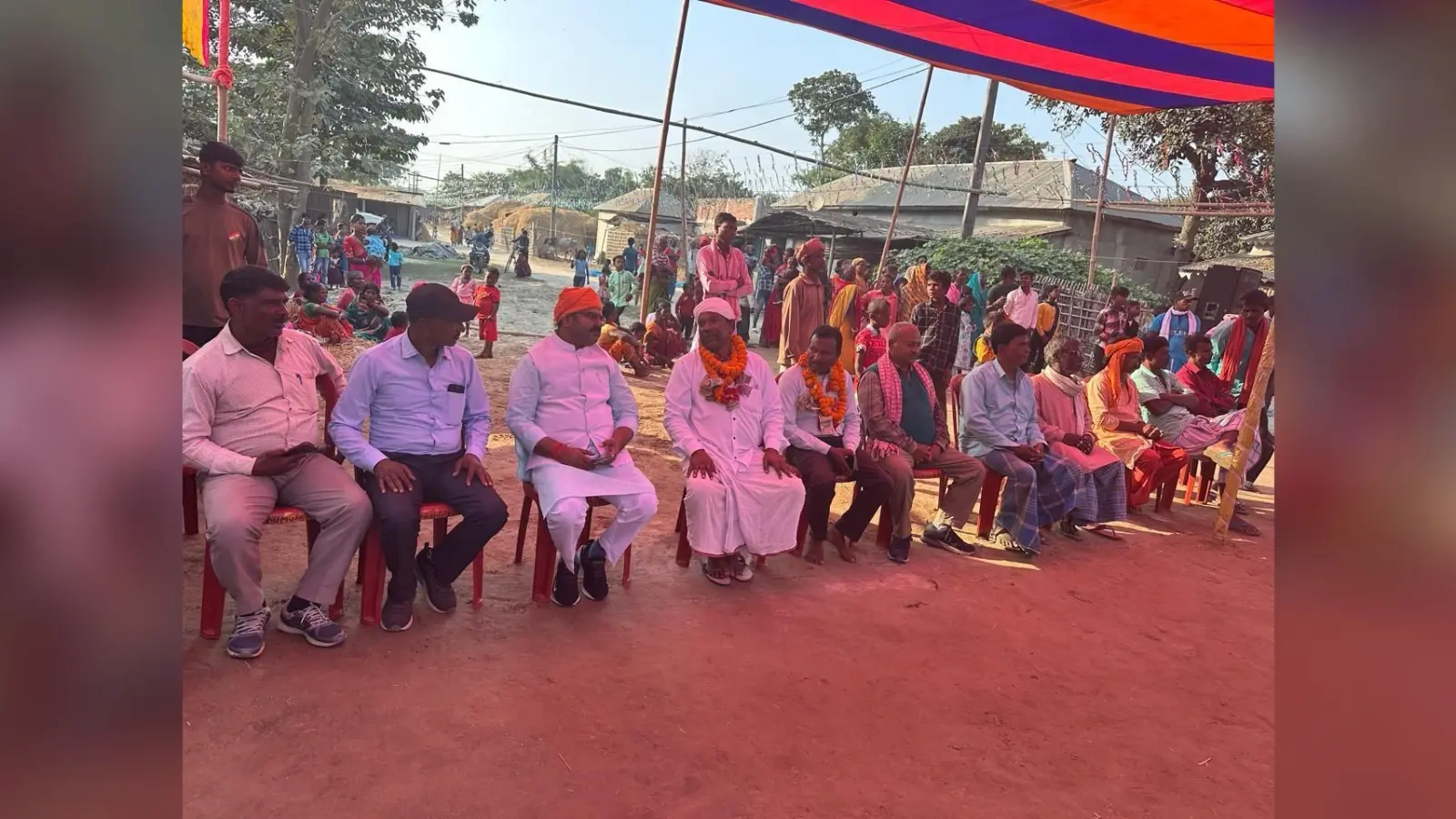 भाजपा नेता ने किया मांझी थान मंदिर का उद्घाटन